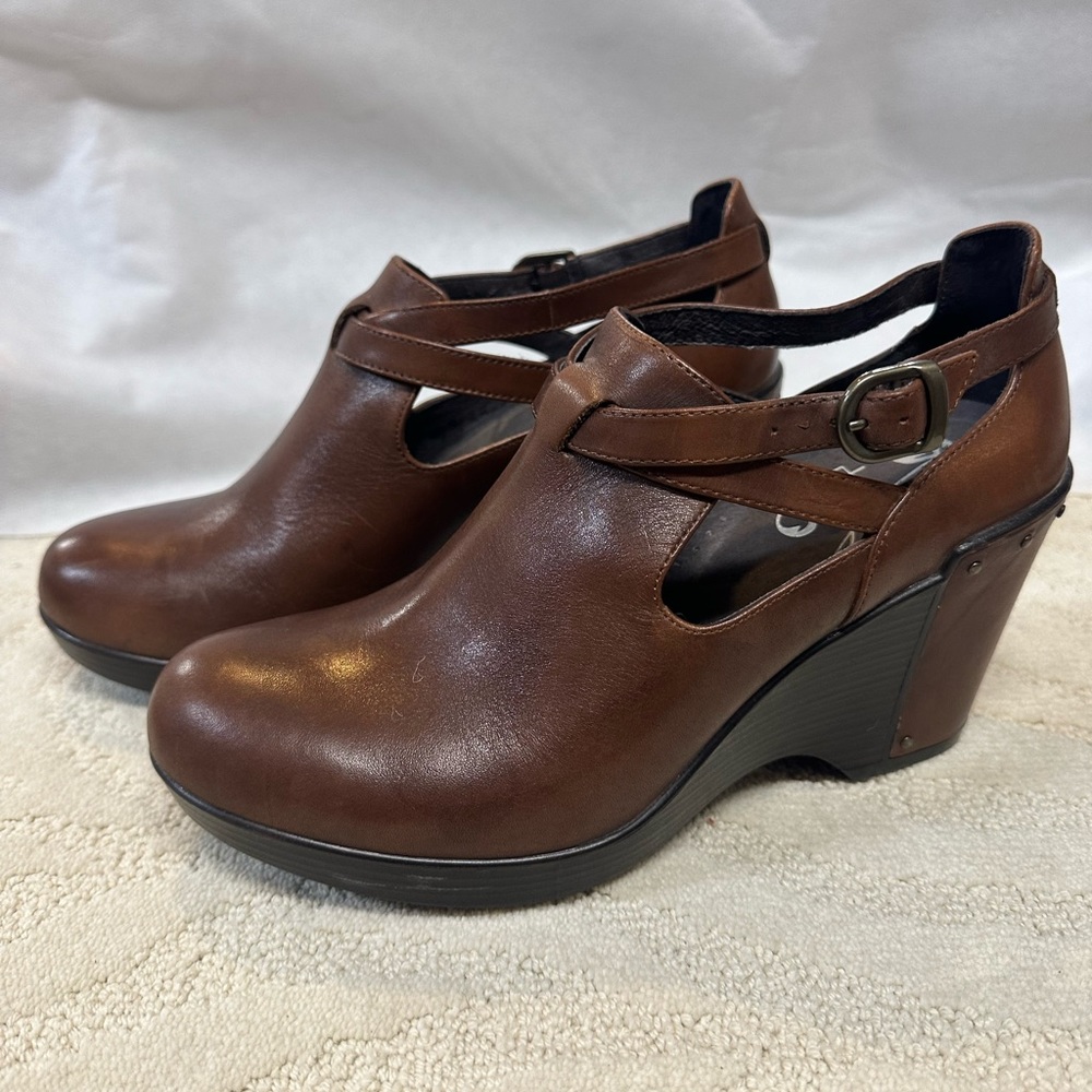 Dansko Mary Jane style wedge bootie size 40 EU / 9.5-10 US